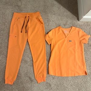 FIGS SCRUBS “PAPAYA” Women’s XS JOGGERS